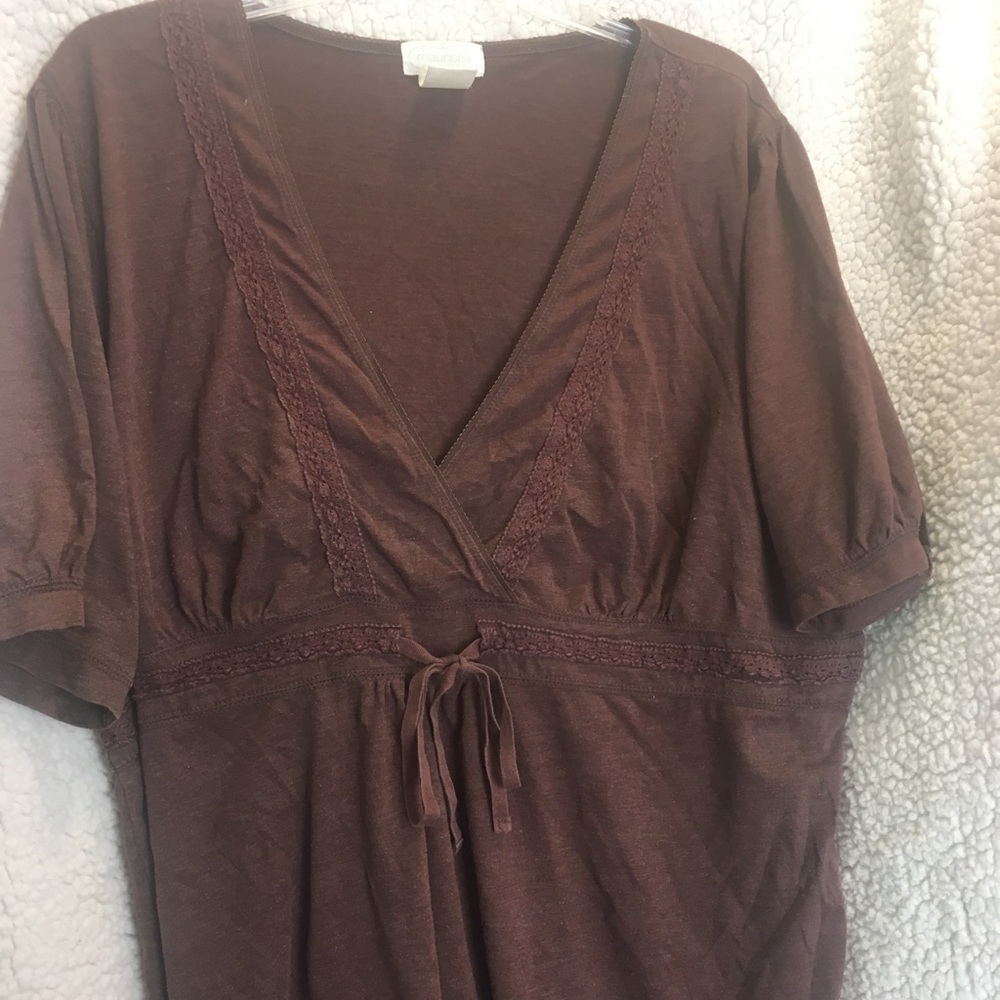 ❗️3 for $18❗️Maurice’s Brown Tee